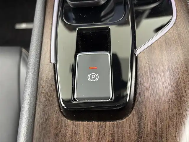 日産 オーラ G  90周年記念車 埼玉県 2024(令6)年 1.3万km ガーネットレッド/スーパーブラック 2トーン ＢＯＳＥサウンド　/純正ナビ　/フルセグＴＶ　/アラウンドビューモニター　/エマージェンシーブレーキ　/プロパイロット　/レザーシート　/デジタルインナーミラー　/ビルトインＥＴＣ２．０　/ステアリングヒーター　/純正ＡＷ１７インチ/純正フロアマット/シートヒーターＤ＋Ｎ席/レザーシート/ＬＥＤヘッドライト