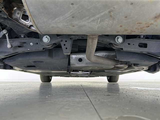 トヨタ プリウス ＰＨＶ S ナビパッケージ 宮城県 2017(平29)年 7.5万km ホワイトパールクリスタルシャイン トヨタセーフティセンス/・プリクラッシュセーフティ/・レーンディパーチャーアラート/・レーダークルーズコントロール/・オートハイビーム/純正11インチTコネクトナビ/・BT.USB/フルセグTV/バックモニター/ビルトインETC2.0/前席シートヒーター/ステアリングヒーター/LEDヘッドライト/LEDフォグランプ/アイドリングストップ/横滑り防止装置/プッシュスタート/スマートキー/純正15インチアルミホイール/純正フロアマット/トノカバー