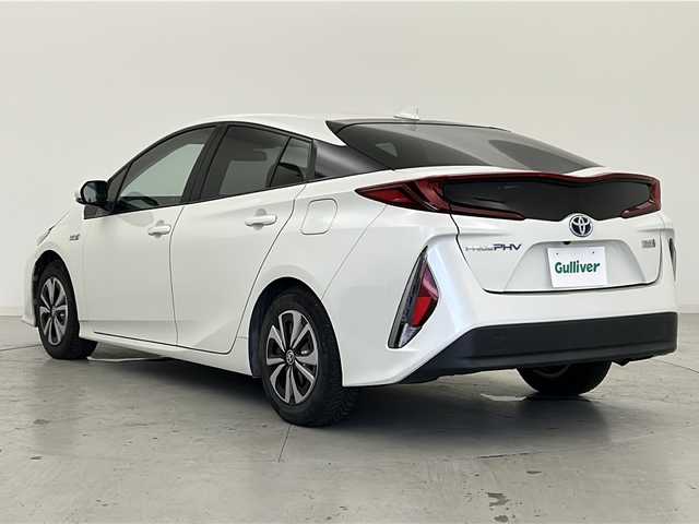 トヨタ プリウス ＰＨＶ S ナビパッケージ 宮城県 2017(平29)年 7.5万km ホワイトパールクリスタルシャイン トヨタセーフティセンス/・プリクラッシュセーフティ/・レーンディパーチャーアラート/・レーダークルーズコントロール/・オートハイビーム/純正11インチTコネクトナビ/・BT.USB/フルセグTV/バックモニター/ビルトインETC2.0/前席シートヒーター/ステアリングヒーター/LEDヘッドライト/LEDフォグランプ/アイドリングストップ/横滑り防止装置/プッシュスタート/スマートキー/純正15インチアルミホイール/純正フロアマット/トノカバー