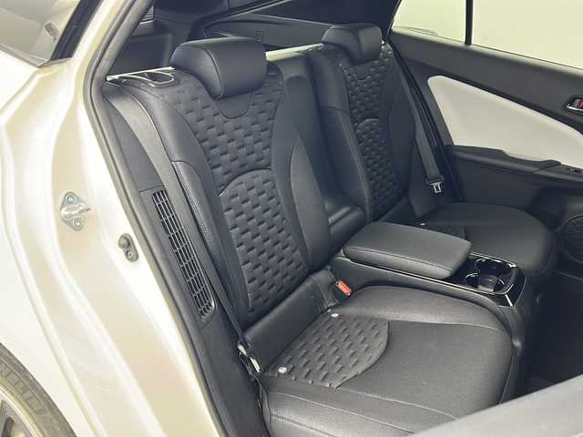 トヨタ プリウス ＰＨＶ S ナビパッケージ 宮城県 2017(平29)年 7.5万km ホワイトパールクリスタルシャイン トヨタセーフティセンス/・プリクラッシュセーフティ/・レーンディパーチャーアラート/・レーダークルーズコントロール/・オートハイビーム/純正11インチTコネクトナビ/・BT.USB/フルセグTV/バックモニター/ビルトインETC2.0/前席シートヒーター/ステアリングヒーター/LEDヘッドライト/LEDフォグランプ/アイドリングストップ/横滑り防止装置/プッシュスタート/スマートキー/純正15インチアルミホイール/純正フロアマット/トノカバー
