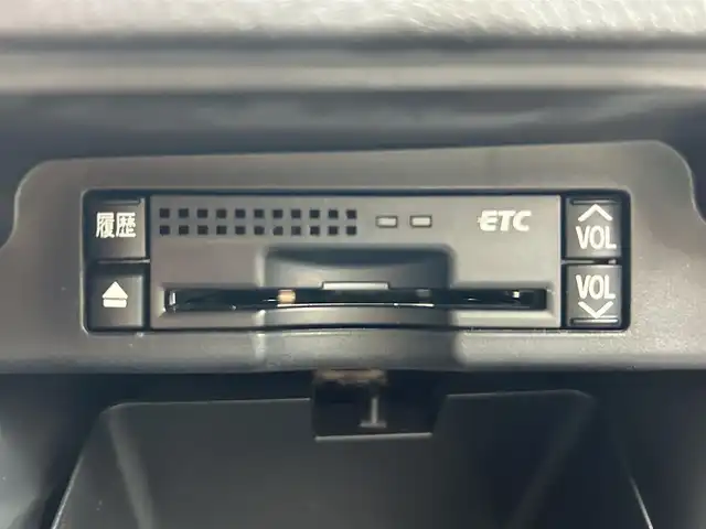 トヨタ ヴォクシー ZS 煌 茨城県 2011(平23)年 7.4万km ホワイトパールクリスタルシャイン ワンオーナー/純正ナビ（NHZN-W61G）/【FM/AM/Bluetooth/フルセグ/CD/DVD】/バックカメラ/前後ドライブレコーダー（DC-DR652）/パドルシフト/スマートキー/ビルドインＥＴＣ/ステアリングリモコン/両側パワースライドドア/オートライト/スペアキ/プッシュスタート/純正アルミホイール/純正フロアマット/新車時保証書/取扱説明書