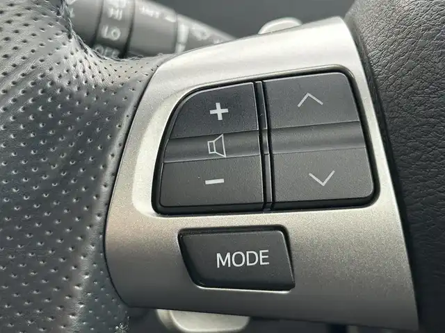 トヨタ ヴォクシー ZS 煌 茨城県 2011(平23)年 7.4万km ホワイトパールクリスタルシャイン ワンオーナー/純正ナビ（NHZN-W61G）/【FM/AM/Bluetooth/フルセグ/CD/DVD】/バックカメラ/前後ドライブレコーダー（DC-DR652）/パドルシフト/スマートキー/ビルドインＥＴＣ/ステアリングリモコン/両側パワースライドドア/オートライト/スペアキ/プッシュスタート/純正アルミホイール/純正フロアマット/新車時保証書/取扱説明書