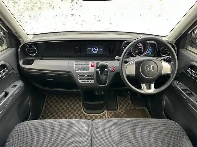 ホンダ Ｎ ＯＮＥ G Lパッケージ 道北・旭川 2013(平25)年 7万km プレミアムホワイトパール (株)IDOMが運営する【じしゃロン旭川店】の自社ローン専用車両になります。こちらは現金またはオートローンご利用時の価格です。自社ローンご希望の方は別途その旨お申付け下さい/　/・純正オーディオ(BT)/・バックカメラ/・横滑り防止装置/・電動格納ウィンカーミラー/・フロントデアイサー/・リアデフォッガー/・現車装着 社外AW165/55R14/・スマートキー2個/・プッシュスタート/・取扱説明書