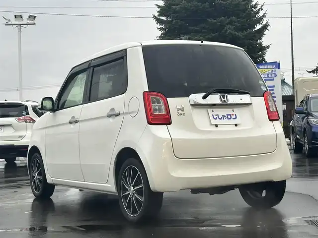 ホンダ Ｎ ＯＮＥ G Lパッケージ 道北・旭川 2013(平25)年 7万km プレミアムホワイトパール (株)IDOMが運営する【じしゃロン旭川店】の自社ローン専用車両になります。こちらは現金またはオートローンご利用時の価格です。自社ローンご希望の方は別途その旨お申付け下さい/　/・純正オーディオ(BT)/・バックカメラ/・横滑り防止装置/・電動格納ウィンカーミラー/・フロントデアイサー/・リアデフォッガー/・現車装着 社外AW165/55R14/・スマートキー2個/・プッシュスタート/・取扱説明書