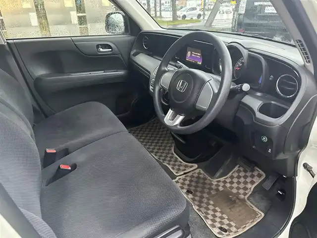 ホンダ Ｎ ＯＮＥ G Lパッケージ 道北・旭川 2013(平25)年 7万km プレミアムホワイトパール (株)IDOMが運営する【じしゃロン旭川店】の自社ローン専用車両になります。こちらは現金またはオートローンご利用時の価格です。自社ローンご希望の方は別途その旨お申付け下さい/　/・純正オーディオ(BT)/・バックカメラ/・横滑り防止装置/・電動格納ウィンカーミラー/・フロントデアイサー/・リアデフォッガー/・現車装着 社外AW165/55R14/・スマートキー2個/・プッシュスタート/・取扱説明書