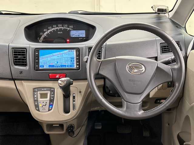 ダイハツ ムーヴ X リミテッド 道央・札幌 2011(平23)年 11.4万km ブラックマイカメタリック 4WD//純正ナビ//ドアバイザー//プッシュスタート//スマートキー//アイドリングストップ//ＥＴＣ//ドライブレコーダー//オートエアコン//パワーウィンド