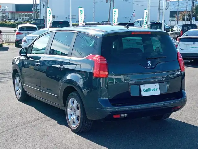 プジョー ５００８ プレミアム 福井県 2014(平26)年 1.5万km 紺Ｍ 社外SDナビ（CN-R300D）/・（フルセグTV/CD/DVD/Bluetooth）/バックカメラ/横滑り防止装置/コーナーセンサー/サイド・カーテンエアバッグ/ETC/オートライト/純正16インチAW/純正フロアマット/リモコンキー