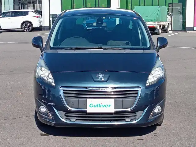 プジョー ５００８ プレミアム 福井県 2014(平26)年 1.5万km 紺Ｍ 社外SDナビ（CN-R300D）/・（フルセグTV/CD/DVD/Bluetooth）/バックカメラ/横滑り防止装置/コーナーセンサー/サイド・カーテンエアバッグ/ETC/オートライト/純正16インチAW/純正フロアマット/リモコンキー