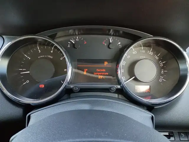 プジョー ５００８ プレミアム 福井県 2014(平26)年 1.5万km 紺Ｍ 社外SDナビ（CN-R300D）/・（フルセグTV/CD/DVD/Bluetooth）/バックカメラ/横滑り防止装置/コーナーセンサー/サイド・カーテンエアバッグ/ETC/オートライト/純正16インチAW/純正フロアマット/リモコンキー