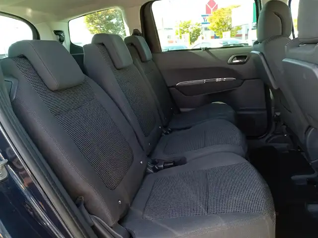 プジョー ５００８ プレミアム 福井県 2014(平26)年 1.5万km 紺Ｍ 社外SDナビ（CN-R300D）/・（フルセグTV/CD/DVD/Bluetooth）/バックカメラ/横滑り防止装置/コーナーセンサー/サイド・カーテンエアバッグ/ETC/オートライト/純正16インチAW/純正フロアマット/リモコンキー