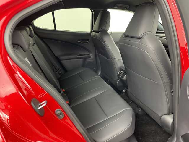 レクサス ＵＸ 250h バージョンC 道央・札幌 2020(令2)年 2.4万km マダーレッド ・4WD/・純正ナビ&CD&BT&TV&Miracast/・全方位カメラ/・パワーバックドア/・衝突軽減ブレーキ/・レーダークルーズコントロール/・黒レザーシート/・前席シートヒーター/・ステアリングヒーター/・前席パワーシート/・ドアミラーヒーター/・AC100V/・ビルトインETC/・TVキャンセラー/・クリアランスソナー/・LEDヘッドライト/・スマートキー/・スペアキー/・社外17インチAW/・純正AW付スタッドレス積載