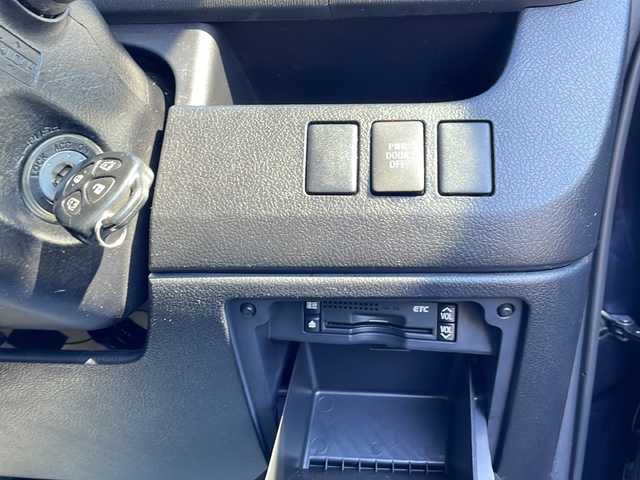 トヨタ ヴォクシー X Lエディション 東京都 2013(平25)年 6.5万km ダークバイオレットマイカメタリック 新車時保証書　整備記録簿	/取扱説明書　ナビ説明書		/純正ナビ/フルセグTV【NSZT-W62G】	/SD/CD/DVD/BT/バックカメラ　ETC	/ドライブレコーダー【前後】/両側パワースライドドア	/HIDライト/オートライト	/キーレスキー×１/メタルキー×１/社外15インチアルミ/純正15インチアルミ積込