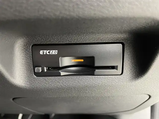 日産 エクストレイル G e－4ORCE 富山県 2024(令6)年 0.3万km ブリリアントホワイトパール 4WD/純正12.3インチナビ/（AM/FM/USB/BT/AppleCarPlay/AndroidAuto）/フルセグTV/アラウンドビューモニター/ヘッドアップディスプレイ/プロパイロット/エマージェンシーブレーキ/アダプティブクルーズコントロール/ブラインドスポットモニター/オートマチックハイビーム/レーンキープアシスト/クリアランスソナー/電動リアゲート/合皮シート/全席シートヒーター/前席パワーシート/ステアリングヒーター/前後ドライブレコーダー/デジタルインナーミラー/ビルトインETC2.0/置くだけ充電/スマートキー×２/プッシュスタート/純正フロアマット/取扱説明書/保証書