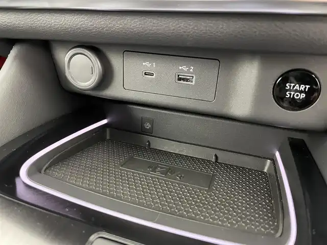 日産 エクストレイル G e－4ORCE 富山県 2024(令6)年 0.3万km ブリリアントホワイトパール 4WD/純正12.3インチナビ/（AM/FM/USB/BT/AppleCarPlay/AndroidAuto）/フルセグTV/アラウンドビューモニター/ヘッドアップディスプレイ/プロパイロット/エマージェンシーブレーキ/アダプティブクルーズコントロール/ブラインドスポットモニター/オートマチックハイビーム/レーンキープアシスト/クリアランスソナー/電動リアゲート/合皮シート/全席シートヒーター/前席パワーシート/ステアリングヒーター/前後ドライブレコーダー/デジタルインナーミラー/ビルトインETC2.0/置くだけ充電/スマートキー×２/プッシュスタート/純正フロアマット/取扱説明書/保証書