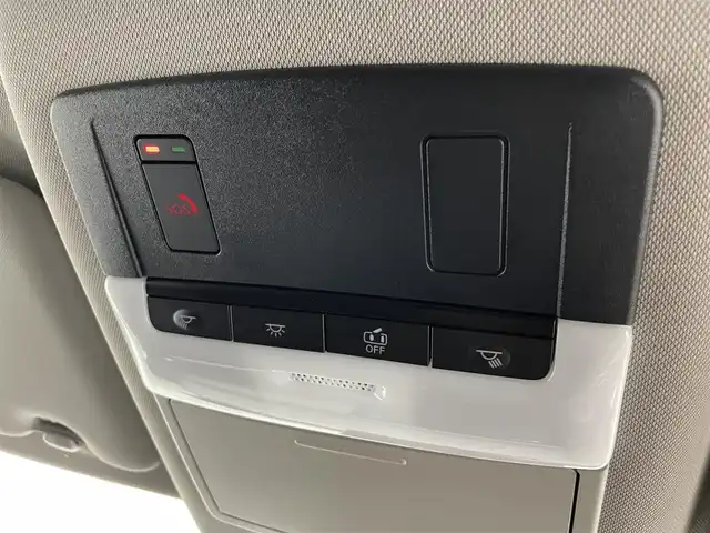 日産 エクストレイル G e－4ORCE 富山県 2024(令6)年 0.3万km ブリリアントホワイトパール 4WD/純正12.3インチナビ/（AM/FM/USB/BT/AppleCarPlay/AndroidAuto）/フルセグTV/アラウンドビューモニター/ヘッドアップディスプレイ/プロパイロット/エマージェンシーブレーキ/アダプティブクルーズコントロール/ブラインドスポットモニター/オートマチックハイビーム/レーンキープアシスト/クリアランスソナー/電動リアゲート/合皮シート/全席シートヒーター/前席パワーシート/ステアリングヒーター/前後ドライブレコーダー/デジタルインナーミラー/ビルトインETC2.0/置くだけ充電/スマートキー×２/プッシュスタート/純正フロアマット/取扱説明書/保証書