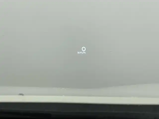 日産 エクストレイル G e－4ORCE 富山県 2024(令6)年 0.3万km ブリリアントホワイトパール 4WD/純正12.3インチナビ/（AM/FM/USB/BT/AppleCarPlay/AndroidAuto）/フルセグTV/アラウンドビューモニター/ヘッドアップディスプレイ/プロパイロット/エマージェンシーブレーキ/アダプティブクルーズコントロール/ブラインドスポットモニター/オートマチックハイビーム/レーンキープアシスト/クリアランスソナー/電動リアゲート/合皮シート/全席シートヒーター/前席パワーシート/ステアリングヒーター/前後ドライブレコーダー/デジタルインナーミラー/ビルトインETC2.0/置くだけ充電/スマートキー×２/プッシュスタート/純正フロアマット/取扱説明書/保証書