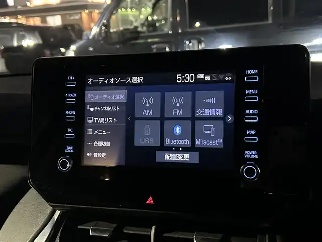 トヨタ ハリアー S 広島県 2021(令3)年 4万km ホワイトパールクリスタルシャイン ワンオーナー/純正メーカーOPナビ/【AM/FM/フルセグTV/Bluetooth】/バックカメラ/ETC/衝突被害軽減ブレーキ/横滑り防止装置/盗難防止装置/電動パーキング/オートブレーキホールド/レーダークルーズコントロール/コーナーセンサー/LEDヘッドライト/オートライト/オートマチックハイビーム/プッシュスタート/スペアキー/スマートキー/純正17インチアルミホイール/純正フロアマット/保証書/取扱説明書