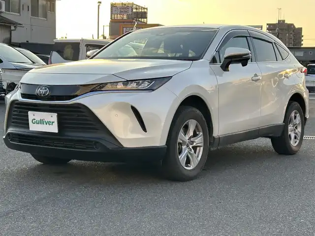 トヨタ ハリアー S 広島県 2021(令3)年 4万km ホワイトパールクリスタルシャイン ワンオーナー/純正メーカーOPナビ/【AM/FM/フルセグTV/Bluetooth】/バックカメラ/ETC/衝突被害軽減ブレーキ/横滑り防止装置/盗難防止装置/電動パーキング/オートブレーキホールド/レーダークルーズコントロール/コーナーセンサー/LEDヘッドライト/オートライト/オートマチックハイビーム/プッシュスタート/スペアキー/スマートキー/純正17インチアルミホイール/純正フロアマット/保証書/取扱説明書