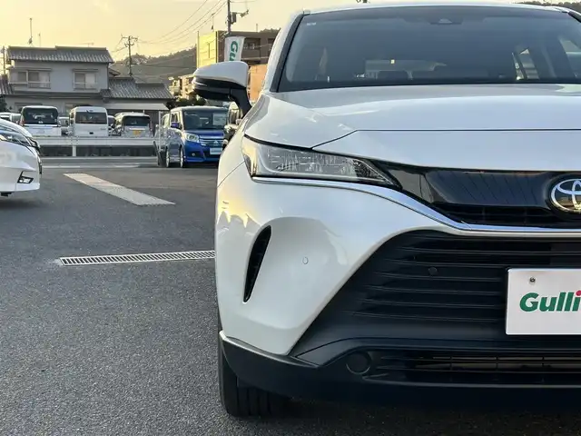トヨタ ハリアー S 広島県 2021(令3)年 4万km ホワイトパールクリスタルシャイン ワンオーナー/純正メーカーOPナビ/【AM/FM/フルセグTV/Bluetooth】/バックカメラ/ETC/衝突被害軽減ブレーキ/横滑り防止装置/盗難防止装置/電動パーキング/オートブレーキホールド/レーダークルーズコントロール/コーナーセンサー/LEDヘッドライト/オートライト/オートマチックハイビーム/プッシュスタート/スペアキー/スマートキー/純正17インチアルミホイール/純正フロアマット/保証書/取扱説明書