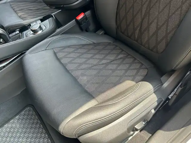 ＢＭＷ Ｘ１ xDrive 18d xライン 富山県 2020(令2)年 5万km パール ハーフレザーシート　/純正ナビ　/Bluetooth接続/アドブルー/バックカメラ　/ＡＣＣ　/衝突軽減Ｂ　/前後コーナーセンサー/レーンディパチャーＷ　/パーキングアシスト　/コンフォートアクセス　/アンビエントライト　/前席パワーシート　/パワーバックＤ　/純正１８ＡＷ