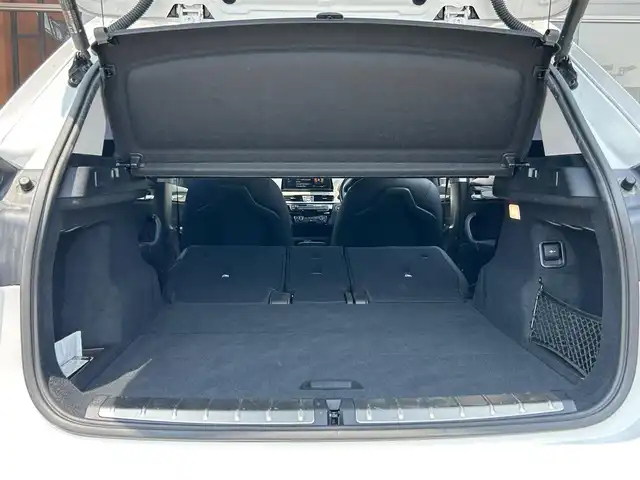 ＢＭＷ Ｘ１ xDrive 18d xライン 富山県 2020(令2)年 5万km パール ハーフレザーシート　/純正ナビ　/Bluetooth接続/アドブルー/バックカメラ　/ＡＣＣ　/衝突軽減Ｂ　/前後コーナーセンサー/レーンディパチャーＷ　/パーキングアシスト　/コンフォートアクセス　/アンビエントライト　/前席パワーシート　/パワーバックＤ　/純正１８ＡＷ