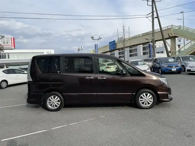 日産 セレナ