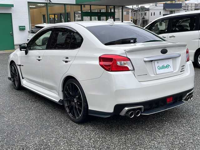 スバル ＷＲＸ Ｓ４ スポルヴィータ 大阪府 2016(平28)年 6.5万km クリスタルホワイトP 純正SDナビ(100Limited)/・AM/FM/CD/DVD/Bluetooth/・フルセグテレビ/サンルーフ/バックカメラ/ETC/STIエアロパーツ/クルーズコントロール/ヒルアシストコントロール/衝突軽減ブレーキ/レーンキープアシスト/ブラインドスポットモニター/横滑り防止装置/パドルシフト/ドアバイザー/パーキングホールド/メモリシート（D席）/パワーシート（D席+N席）/シートヒーター（D席+N席）/LEDヘッドライト/オートマチックハイビーム/オートライト/オートエアコン/プッシュスタートボタン/スマートキー×2/ステアリングリモコン/革巻きステアリング/社外19インチアルミホイール/12V充電器/USBジャック/純正フロアマット/保証書/取扱説明書