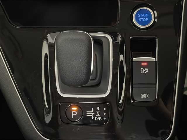日産 セレナ e－パワー ハイウェイスター V 宮城県 2021(令3)年 1.2万km ダークメタルグレー アラウンドビューモニター/プロパイロット/エマージェンシーブレーキ/車線逸脱警報/車線逸脱防止支援システム/ソナー/ＢＳＷ（後側方車両検知警報）/純正10型ナビ/・BT.CD.DVD.USB/フルセグTV/ハンズフリーオートスライドドア/両側パワースライドドア/前席シートヒーター/ステアリングヒーター/LEDヘッドライト/LEDフォグランプ/純正ドライブレコーダー（FR）/ビルトインETC/ステアリングスイッチ/電動パーキングブレーキ/プッシュスタート/スマートキー/純正15inAW/純正フロアマット/ロールサンシェード/シートバックテーブル
