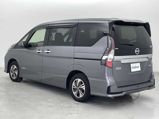 日産 セレナ e－パワー ハイウェイスター V 宮城県 2021(令3)年 1.2万km ダークメタルグレー アラウンドビューモニター/プロパイロット/エマージェンシーブレーキ/車線逸脱警報/車線逸脱防止支援システム/ソナー/ＢＳＷ（後側方車両検知警報）/純正10型ナビ/・BT.CD.DVD.USB/フルセグTV/ハンズフリーオートスライドドア/両側パワースライドドア/前席シートヒーター/ステアリングヒーター/LEDヘッドライト/LEDフォグランプ/純正ドライブレコーダー（FR）/ビルトインETC/ステアリングスイッチ/電動パーキングブレーキ/プッシュスタート/スマートキー/純正15inAW/純正フロアマット/ロールサンシェード/シートバックテーブル