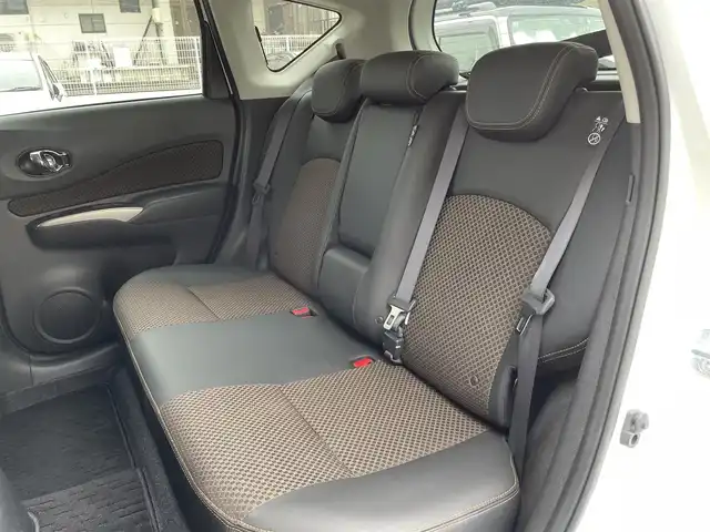 日産 ノート メダリスト エマージェンシーB 愛知県 2015(平27)年 3万km ブリリアントホワイトパール (株)IDOMが運営する【じしゃロン豊川店】の自社ローン専用車両になります。こちらは現金またはオートローンご利用時の価格です。自社ローンご希望の方は別途その旨お申付け下さい/純正SDナビ&CD&DVD&USB/車線逸脱警報/衝突軽減ブレーキ/コーナーセンサー/ハーフレザーシート/ステアリングスイッチ/バックカメラ/ETC/LEDヘッドライト/オートライト/フロントフォグランプ/電動格納ミラー/純正ホイールキャップ付サマータイヤ装着/純正ホイールキャップ付スタッドレスタイヤ積込/純正フロアマット/純正ドアバイザー/プッシュスタート/スマートキー