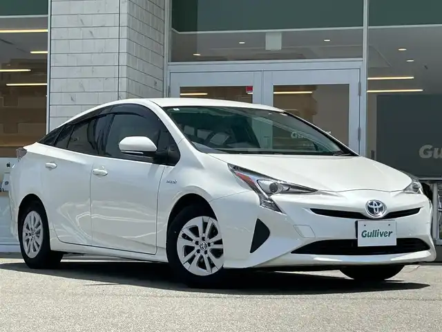 トヨタ プリウス S 兵庫県 2016(平28)年 7.6万km ホワイトパールクリスタルシャイン ワンオーナー/アルパイン9インチナビ/CD/DVD/フルセグTV/Bluetooth/バックカメラ/純正LEDヘッドライト/オートライト/スマートキー/プッシュスタート/ビルトインETC/ステアリングスイッチ/HDMI/レーンアシスト