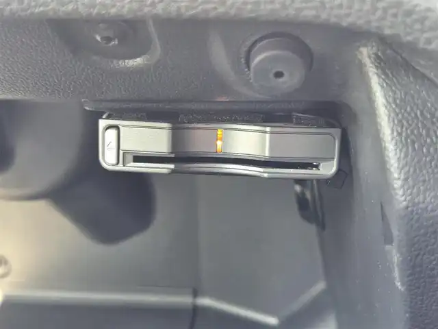 フォルクスワーゲン ポロ TSIコンフォートL BMテクノ 愛知県 2014(平26)年 6.7万km フラッシュレッド /禁煙車//社外メモリナビ（AVIC-MRZ007）・フルセグTV/CD・DVD・SD・AUX・AM・FM//バックカメラ//エレクトロニックスタビリティプログラム（ESP）//純正15インチアルミホイール//革巻きステアリング//電動格納ミラーウインカー//ISOFIX//ETC//ファブリックシート//スペアキー1本//社外フロアマット//取扱説明書//ナビ説明書//保証書//記録簿（R1.R2.R3.R4）