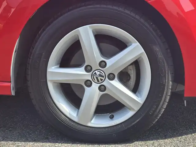 フォルクスワーゲン ポロ TSIコンフォートL BMテクノ 愛知県 2014(平26)年 6.7万km フラッシュレッド /禁煙車//社外メモリナビ（AVIC-MRZ007）・フルセグTV/CD・DVD・SD・AUX・AM・FM//バックカメラ//エレクトロニックスタビリティプログラム（ESP）//純正15インチアルミホイール//革巻きステアリング//電動格納ミラーウインカー//ISOFIX//ETC//ファブリックシート//スペアキー1本//社外フロアマット//取扱説明書//ナビ説明書//保証書//記録簿（R1.R2.R3.R4）