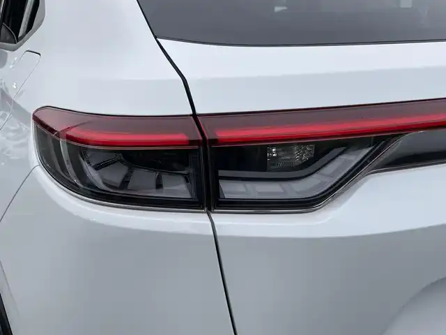 ホンダ ヴェゼル ハイブリッド e:HEV Z 茨城県 2024(令6)年 0.7万km プラチナホワイトパール 純正ナビ/【ＣＤ・ＤＶＤ・ラジオ・TV・iPod・SD・USB・BT・AUX】/シートヒーター/ステアリングヒーター/BSM/パドルシフト/レーダークルコン/ETC/Bカメラ/前後ドラレコ/前後コーナーセンサー/ダウンヒルアシストコントロール/電動リアゲート/社外フロアマット/純正アルミホイール/オートライト/Fフォグ/LEDライト