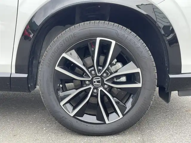 ホンダ ヴェゼル ハイブリッド e:HEV Z 茨城県 2024(令6)年 0.7万km プラチナホワイトパール 純正ナビ/【ＣＤ・ＤＶＤ・ラジオ・TV・iPod・SD・USB・BT・AUX】/シートヒーター/ステアリングヒーター/BSM/パドルシフト/レーダークルコン/ETC/Bカメラ/前後ドラレコ/前後コーナーセンサー/ダウンヒルアシストコントロール/電動リアゲート/社外フロアマット/純正アルミホイール/オートライト/Fフォグ/LEDライト