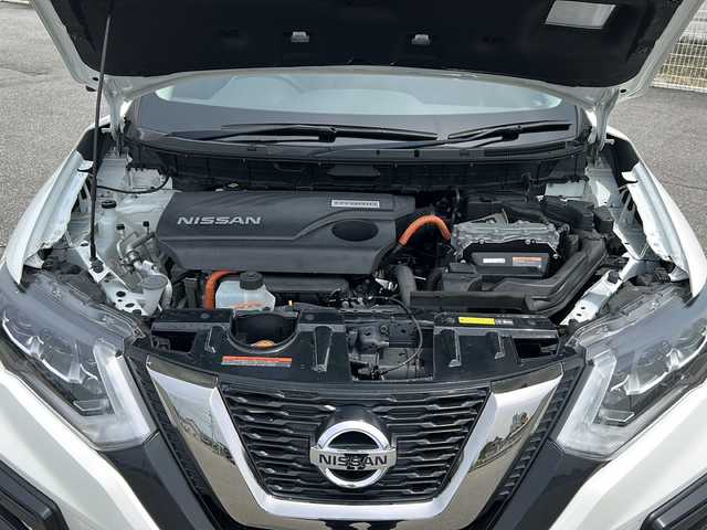 日産 エクストレイル ハイブリッド 20Xi エクストリーマーX 富山県 2018(平30)年 4.4万km ブリリアントホワイトパール サンルーフ/４ＷＤ/純正メーカーナビ/フルセグ/アラウンドビューモニター/プロパイロット/レーンキープアシスト/エマージェンシーブレーキ/パワーバックドア/インテリジェントルームミラー/全席シートヒーター/ビルトインETC/ルーフレール/LEDヘッドライト/純正18インチアルミホイール