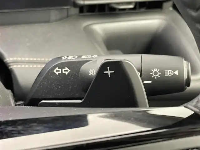 日産 セレナ ハイウェイスター V 埼玉県 2024(令6)年 1.1万km ダークメタルグレー 純正エアロ　純正１２．３インチナビ　フリップダウン　アラウンドビュー　ＢＳＩ　プロパイロット　ステアリングヒーター　シートヒーター　ワイヤレス充電　デジタルミラー　電動パワスラ　ハンズフリー　ビルトインＥＴＣ２．０　地デジTV