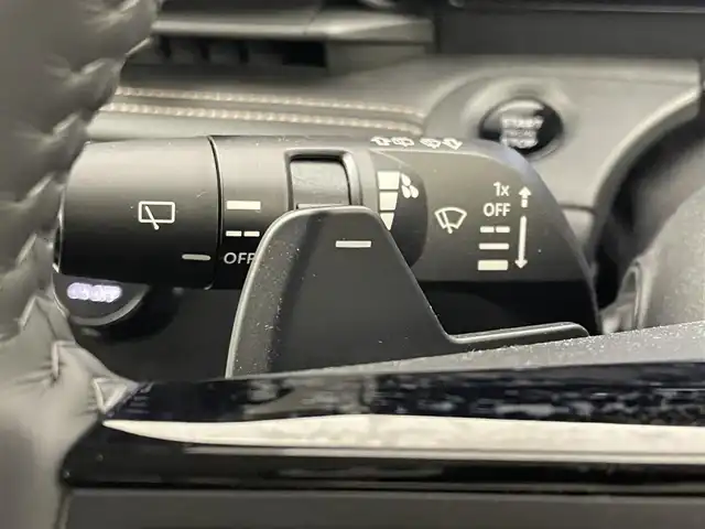 日産 セレナ ハイウェイスター V 埼玉県 2024(令6)年 1.1万km ダークメタルグレー 純正エアロ　純正１２．３インチナビ　フリップダウン　アラウンドビュー　ＢＳＩ　プロパイロット　ステアリングヒーター　シートヒーター　ワイヤレス充電　デジタルミラー　電動パワスラ　ハンズフリー　ビルトインＥＴＣ２．０　地デジTV