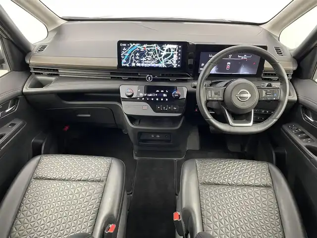 日産 セレナ ハイウェイスター V 埼玉県 2024(令6)年 1.1万km ダークメタルグレー 純正エアロ　純正１２．３インチナビ　フリップダウン　アラウンドビュー　ＢＳＩ　プロパイロット　ステアリングヒーター　シートヒーター　ワイヤレス充電　デジタルミラー　電動パワスラ　ハンズフリー　ビルトインＥＴＣ２．０　地デジTV