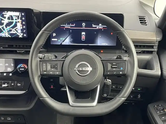 日産 セレナ ハイウェイスター V 埼玉県 2024(令6)年 1.1万km ダークメタルグレー 純正エアロ　純正１２．３インチナビ　フリップダウン　アラウンドビュー　ＢＳＩ　プロパイロット　ステアリングヒーター　シートヒーター　ワイヤレス充電　デジタルミラー　電動パワスラ　ハンズフリー　ビルトインＥＴＣ２．０　地デジTV