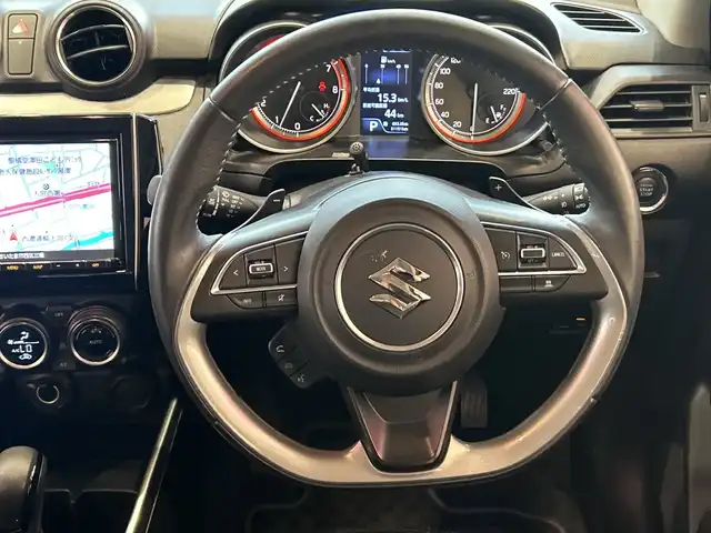 スズキ スイフト HYBRID RS 埼玉県 2017(平29)年 3.2万km バーニングレッドPM デュアルセンサーブレーキサポート /純正8インチメモリナビ /全方位モニター /レーダークルーズコントロール /LEDオートライト /シートヒーター /純正16インチアルホイール/パドルシフト /ステアリングスイッチ /ETC