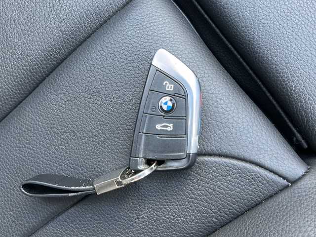 ＢＭＷ Ｘ１ sDrive 18i Mスポーツ 佐賀県 2019(令1)年 5.1万km アルピンホワイトⅢ 純正ナビ/Bluetooth/USB/ワンオーナー/バックカメラ/クルーズコントロール/衝突軽減システム/レーンアシスト/LEDオートライト/オートエアコン/パワーシート/シートメモリ/ヒートシーター/クリアランスソナー/MTモード付AT/アイドリングストップ/ETC/プッシュスタート/ステアリングスイッチ/電格ウィンカーミラー/保証書/取扱説明書/記録簿(R2/3/4/6)