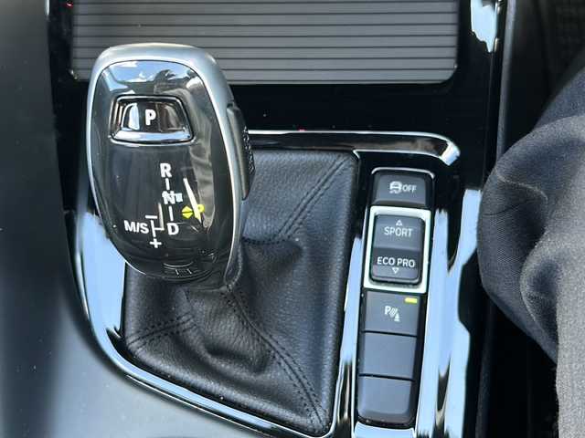 ＢＭＷ Ｘ１ sDrive 18i Mスポーツ 佐賀県 2019(令1)年 5.1万km アルピンホワイトⅢ 純正ナビ/Bluetooth/USB/ワンオーナー/バックカメラ/クルーズコントロール/衝突軽減システム/レーンアシスト/LEDオートライト/オートエアコン/パワーシート/シートメモリ/ヒートシーター/クリアランスソナー/MTモード付AT/アイドリングストップ/ETC/プッシュスタート/ステアリングスイッチ/電格ウィンカーミラー/保証書/取扱説明書/記録簿(R2/3/4/6)