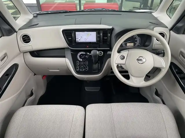 日産 デイズ ルークス X 東京都 2019(平31)年 4.1万km ホワイトパール 社外SDナビ/(CD/フルセグTV/Bluetooth/iPod/USB/AUX)/アラウンドビューモニター/衝突軽減ブレーキ/パワースライドドア/アイドリングストップ/後席サンシェード/コーナーセンサー/ステアリングリモコン/ETC/スマートキー/純正フロアマット/ドアバイザー/社外14インチAW