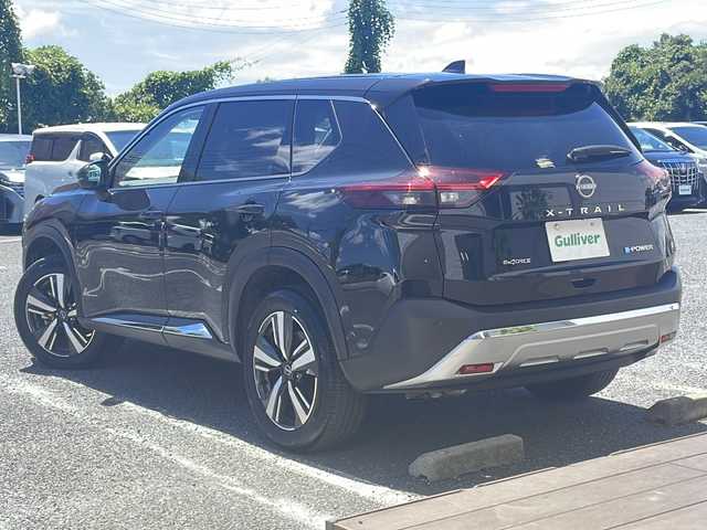 日産 エクストレイル G e－4ORCE 千葉県 2024(令6)年 0.6万km ダイヤモンドブラック ナビ 全方位カメラ 黒革 プロパイロット 全席シートヒーター パワーシート 置くだけ充電 パーキングアシスト 電動リアドア AC1500Wコンセント ETC USB BT タイプC 19AW LED