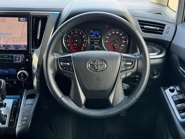 トヨタ アルファード S 滋賀県 2019(令1)年 4万km パール アルパイン11インチBIGX /　フルセグ Bluetooth CD DVD SD AM FM/バックカメラ/フロントカメラ/サイドカメラ/アルパインフリップダウンモニター/ドライブレコーダー前後/ETC/スペアタイヤ/Toyota Safety Sense /プリクラッシュセーフティ/レーントレーシングアシスト［LTA］/レーダークルーズコントロール/ロードサインアシスト［RSA］/オートマチックハイビーム［AHB］/先行車発進告知機能［TMN］/インテリジェントクリアランスソナー/ドライブスタートコントロール/片側パワースライドドア/純正フロアマット/純正ドアバイザー/純正18インチアルミ