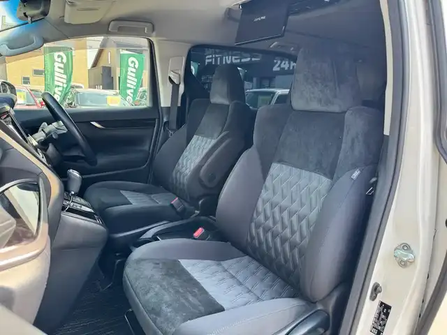 トヨタ アルファード S 滋賀県 2019(令1)年 4万km パール アルパイン11インチBIGX /　フルセグ Bluetooth CD DVD SD AM FM/バックカメラ/フロントカメラ/サイドカメラ/アルパインフリップダウンモニター/ドライブレコーダー前後/ETC/スペアタイヤ/Toyota Safety Sense /プリクラッシュセーフティ/レーントレーシングアシスト［LTA］/レーダークルーズコントロール/ロードサインアシスト［RSA］/オートマチックハイビーム［AHB］/先行車発進告知機能［TMN］/インテリジェントクリアランスソナー/ドライブスタートコントロール/片側パワースライドドア/純正フロアマット/純正ドアバイザー/純正18インチアルミ