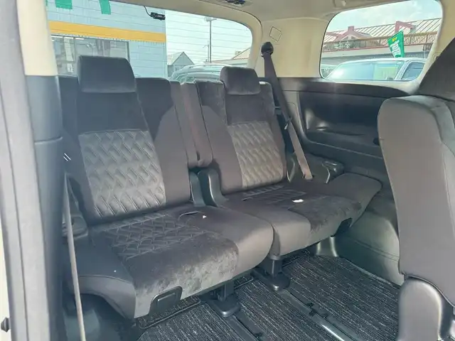 トヨタ アルファード S 滋賀県 2019(令1)年 4万km パール アルパイン11インチBIGX /　フルセグ Bluetooth CD DVD SD AM FM/バックカメラ/フロントカメラ/サイドカメラ/アルパインフリップダウンモニター/ドライブレコーダー前後/ETC/スペアタイヤ/Toyota Safety Sense /プリクラッシュセーフティ/レーントレーシングアシスト［LTA］/レーダークルーズコントロール/ロードサインアシスト［RSA］/オートマチックハイビーム［AHB］/先行車発進告知機能［TMN］/インテリジェントクリアランスソナー/ドライブスタートコントロール/片側パワースライドドア/純正フロアマット/純正ドアバイザー/純正18インチアルミ