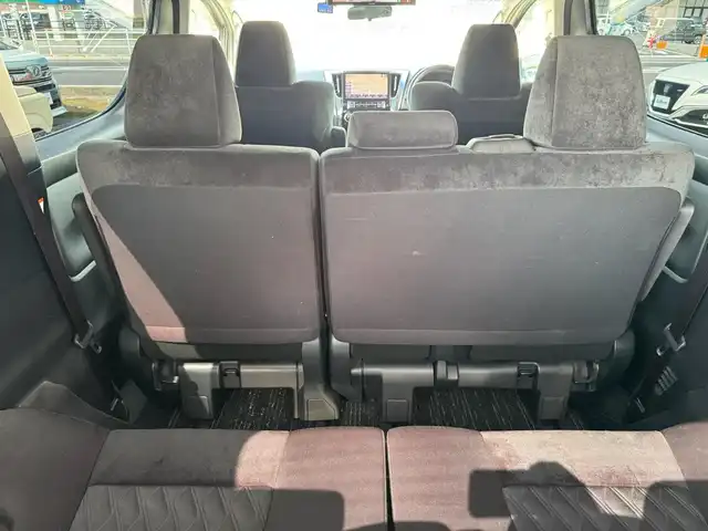 トヨタ アルファード S 滋賀県 2019(令1)年 4万km パール アルパイン11インチBIGX /　フルセグ Bluetooth CD DVD SD AM FM/バックカメラ/フロントカメラ/サイドカメラ/アルパインフリップダウンモニター/ドライブレコーダー前後/ETC/スペアタイヤ/Toyota Safety Sense /プリクラッシュセーフティ/レーントレーシングアシスト［LTA］/レーダークルーズコントロール/ロードサインアシスト［RSA］/オートマチックハイビーム［AHB］/先行車発進告知機能［TMN］/インテリジェントクリアランスソナー/ドライブスタートコントロール/片側パワースライドドア/純正フロアマット/純正ドアバイザー/純正18インチアルミ