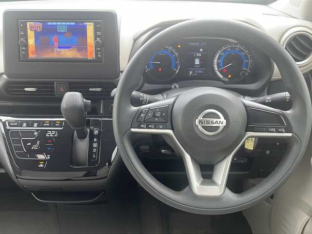 日産 デイズ X 長野県 2020(令2)年 5.1万km ブラック 日産純正メモリナビ【MJ120D-W】/FM・AM・DVD・CD・フルセグTV・USB/Bluetooth Audio/バックカメラ/純正14インチアルミホイール/前後コーナーセンサー/衝突被害軽減ブレーキ/オートマチックハイビーム/オートライト/純正フロアマット/ドアバイザー/プッシュスタート/スマートキー/スペアキー/取扱説明書/保証書/ETC